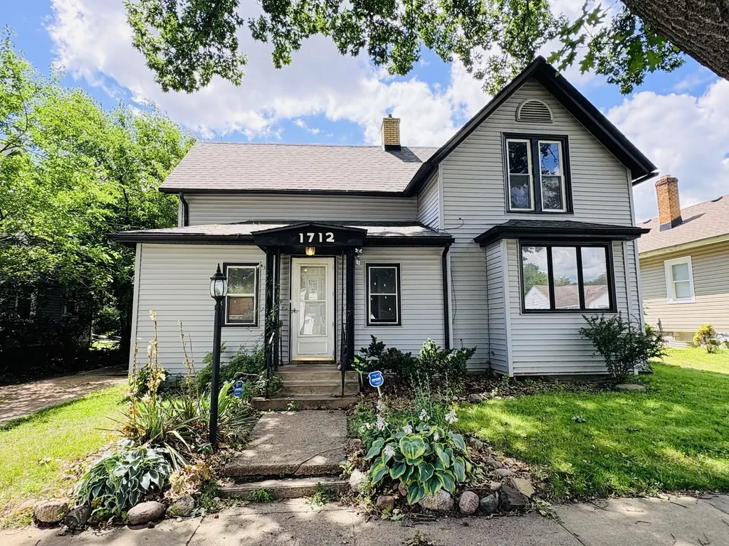 1712 Carney Avenue Rockford IL 61103