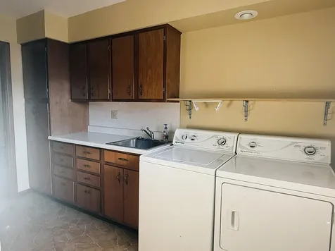 1419 Douglas Terrace Dixon IL 61021