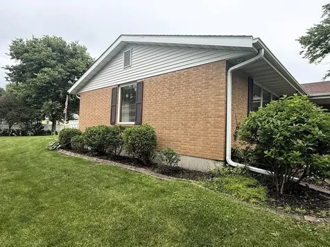 1419 Douglas Terrace Dixon IL 61021