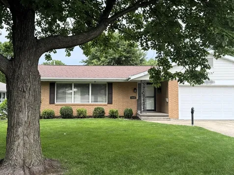 1419 Douglas Terrace Dixon IL 61021