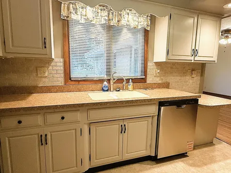 1419 Douglas Terrace Dixon IL 61021
