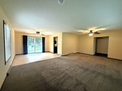 1419 Douglas Terrace Dixon IL 61021