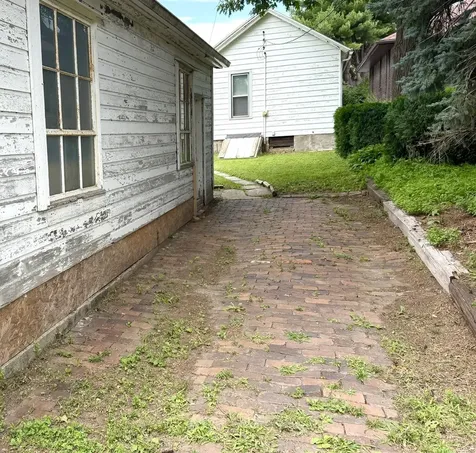 728 7TH Street Lasalle IL 61301