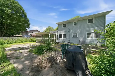1520 Crestwood Court Aurora IL 60506