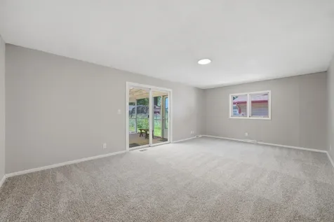 1520 Crestwood Court Aurora IL 60506