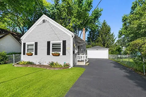 315 East 2nd Street East Dundee IL 60118