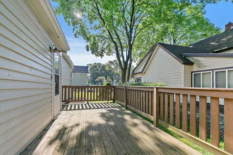 315 East 2nd Street East Dundee IL 60118