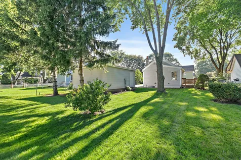 315 East 2nd Street East Dundee IL 60118