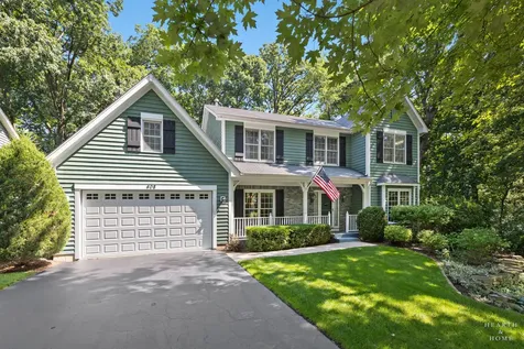 408 Kelly Lane Crystal Lake IL 60012