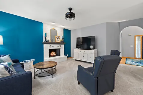 408 Kelly Lane Crystal Lake IL 60012