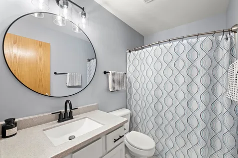 408 Kelly Lane Crystal Lake IL 60012