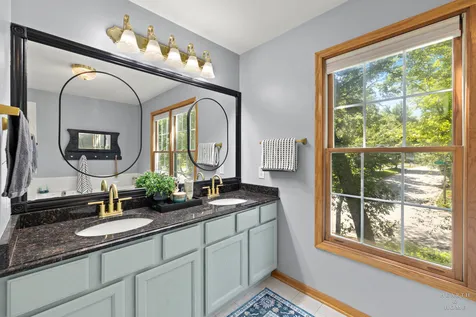 408 Kelly Lane Crystal Lake IL 60012