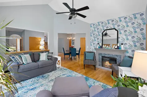 408 Kelly Lane Crystal Lake IL 60012