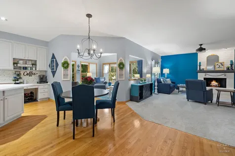 408 Kelly Lane Crystal Lake IL 60012