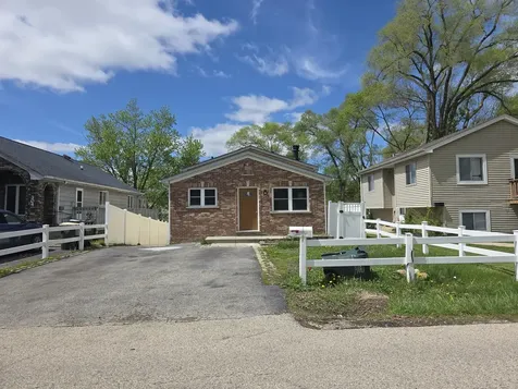 306 Brierhill Drive Round Lake Park IL 60073