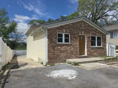 306 Brierhill Drive Round Lake Park IL 60073