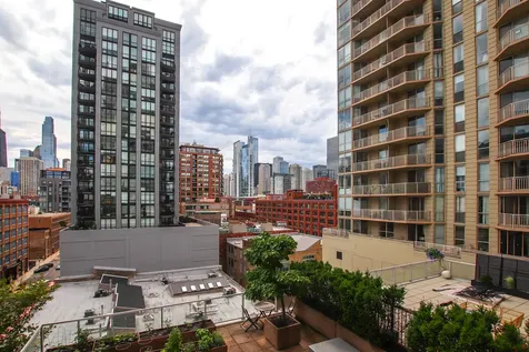 653 North Kingsbury Street Chicago IL 60654