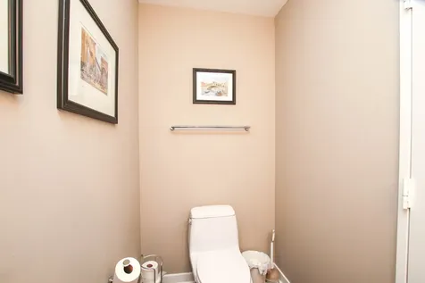 653 North Kingsbury Street Chicago IL 60654
