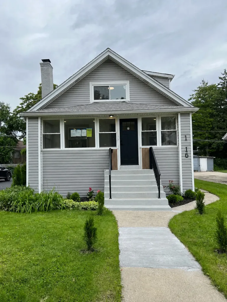 1416 South 17th Avenue Maywood IL 60153