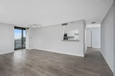 10 East Ontario Street Chicago IL 60611