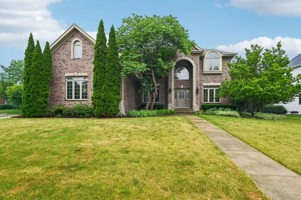 2227 Spartina Road Naperville IL 60564