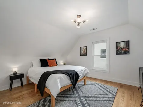 2516 North Campbell Avenue Chicago IL 60647