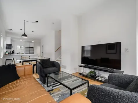 2516 North Campbell Avenue Chicago IL 60647