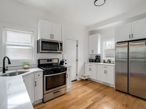 2516 North Campbell Avenue Chicago IL 60647