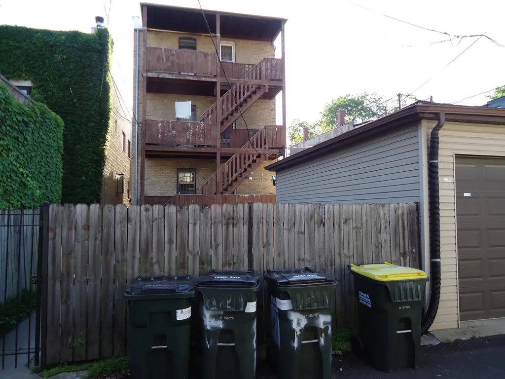 821-23 North Fairfield Avenue Chicago IL 60622