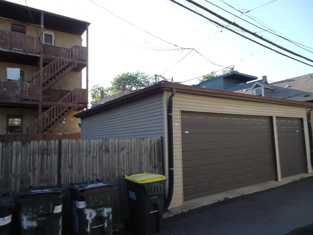 821-23 North Fairfield Avenue Chicago IL 60622