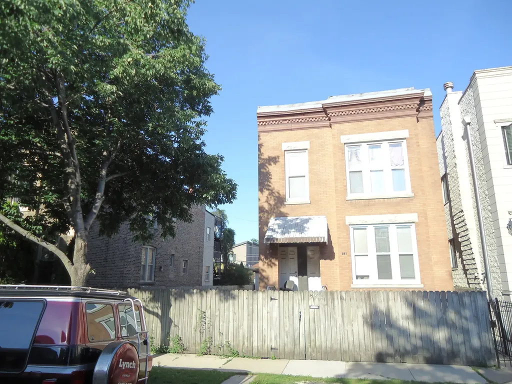 821-23 North Fairfield Avenue Chicago IL 60622