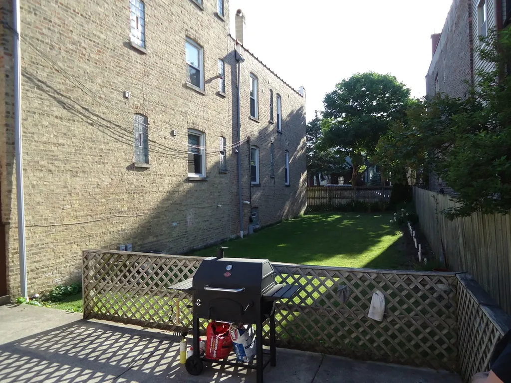 821-23 North Fairfield Avenue Chicago IL 60622