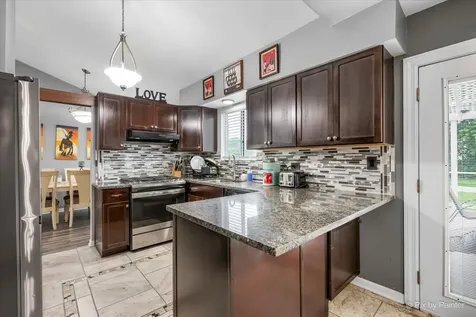 1314 Aspen Court Elgin IL 60120