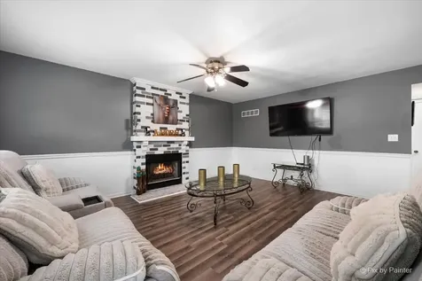 1314 Aspen Court Elgin IL 60120
