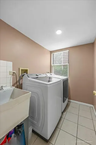 1314 Aspen Court Elgin IL 60120