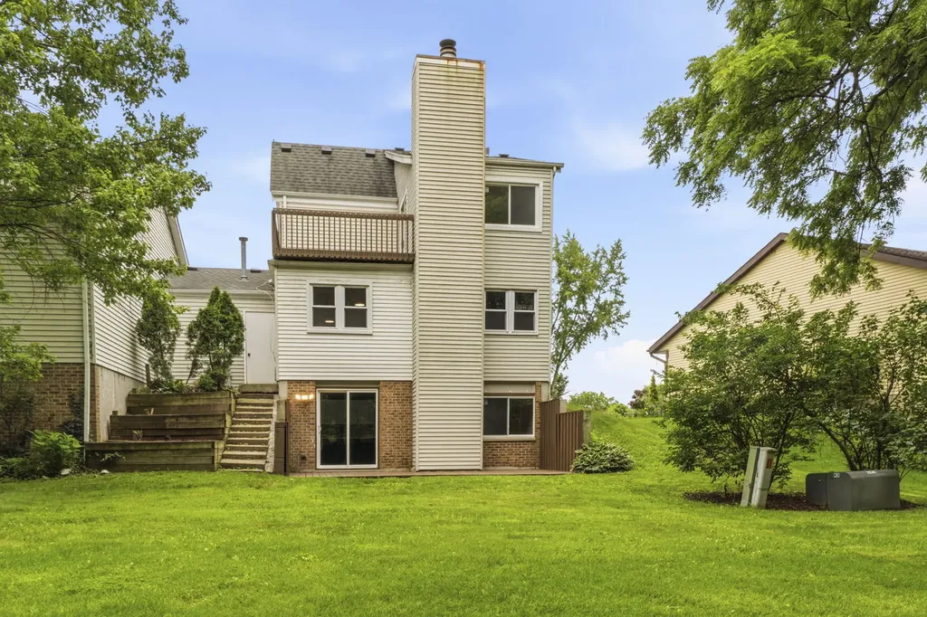 23W418 Greenbriar Drive Naperville IL 60540
