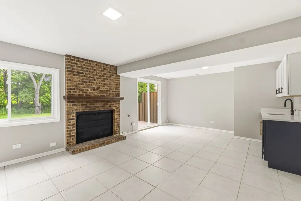 23W418 Greenbriar Drive Naperville IL 60540