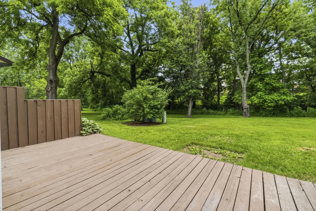 23W418 Greenbriar Drive Naperville IL 60540