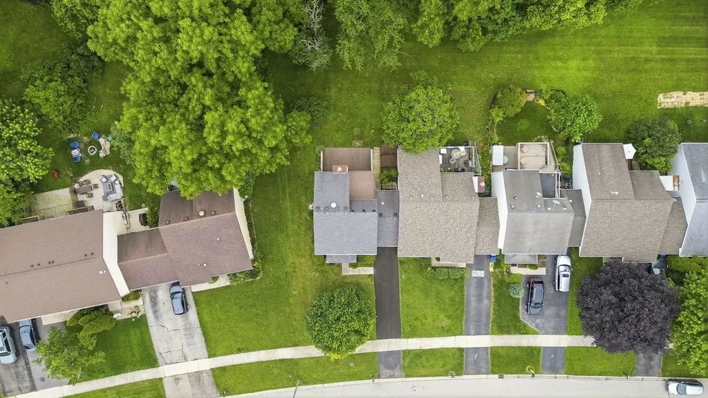 23W418 Greenbriar Drive Naperville IL 60540