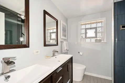 9751 South Hamlin Avenue Evergreen Park IL 60805
