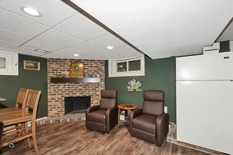9751 South Hamlin Avenue Evergreen Park IL 60805