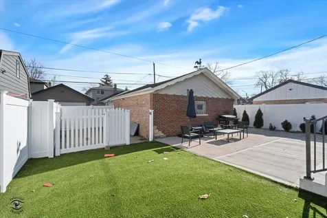 9751 South Hamlin Avenue Evergreen Park IL 60805