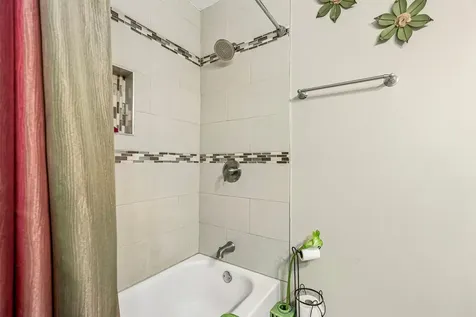 7 Derbyshire Court Bolingbrook IL 60440