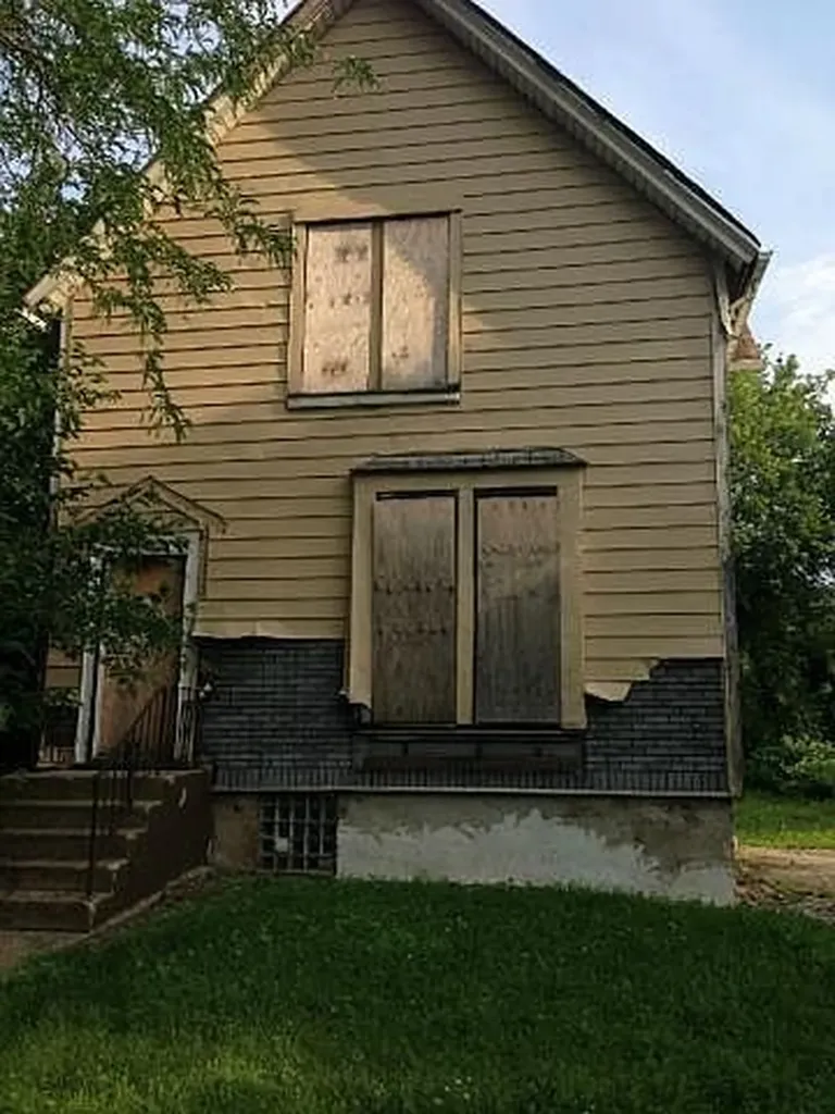 519 West 66th Street Chicago IL 60621