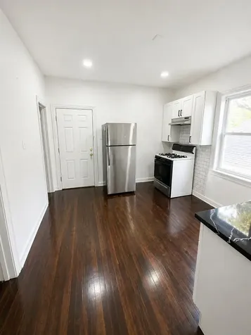 5518 West Melrose Street Chicago IL 60641