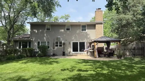 625 Sapling Lane Deerfield IL 60015