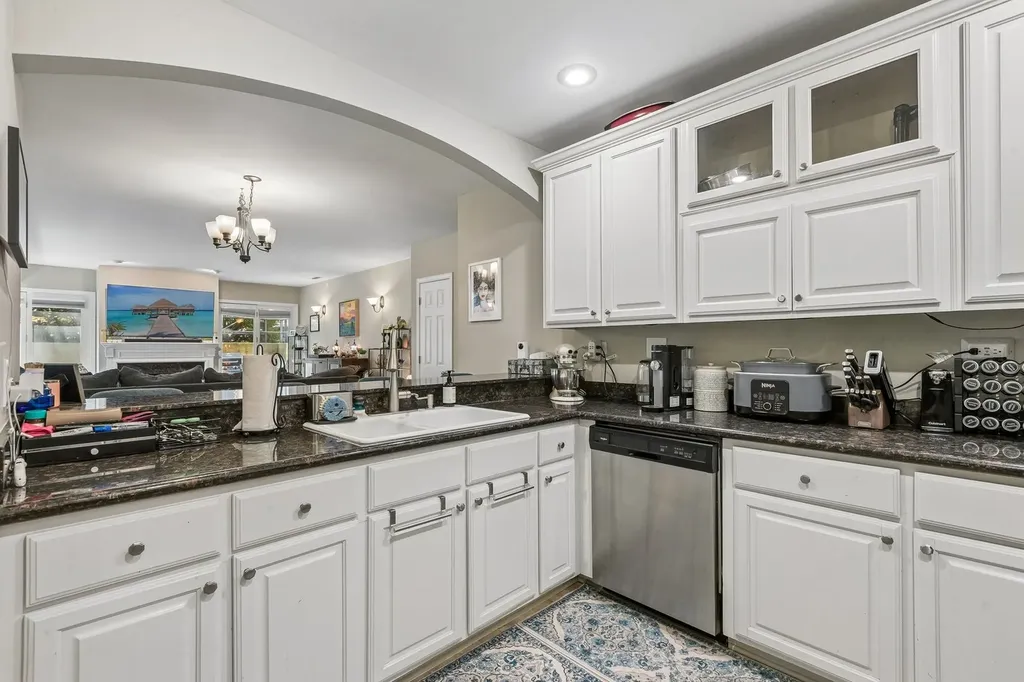 4851 North Paulina Street Chicago IL 60640