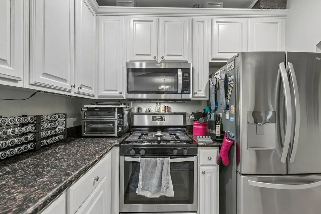 4851 North Paulina Street Chicago IL 60640