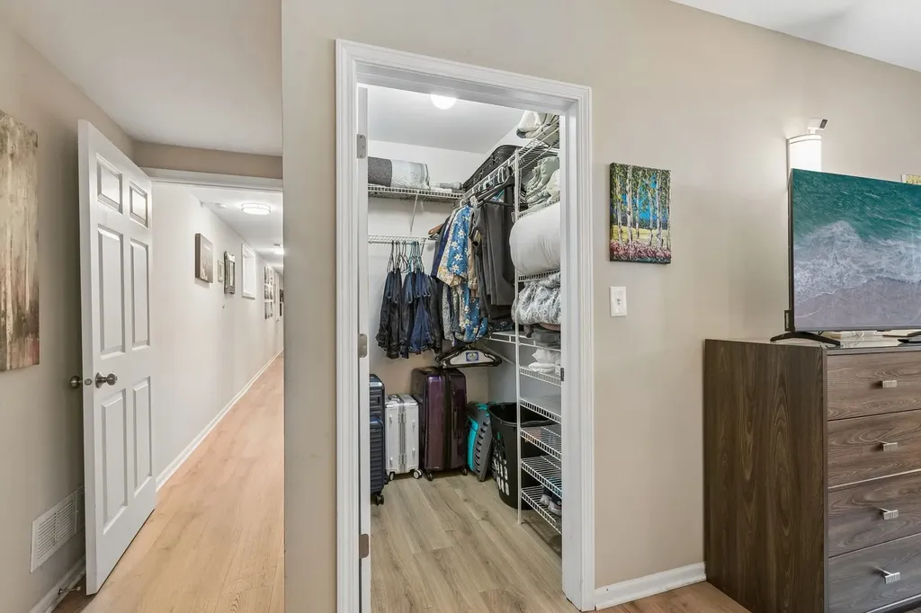 4851 North Paulina Street Chicago IL 60640