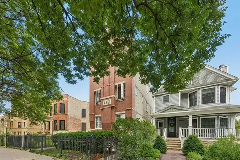 4851 North Paulina Street Chicago IL 60640